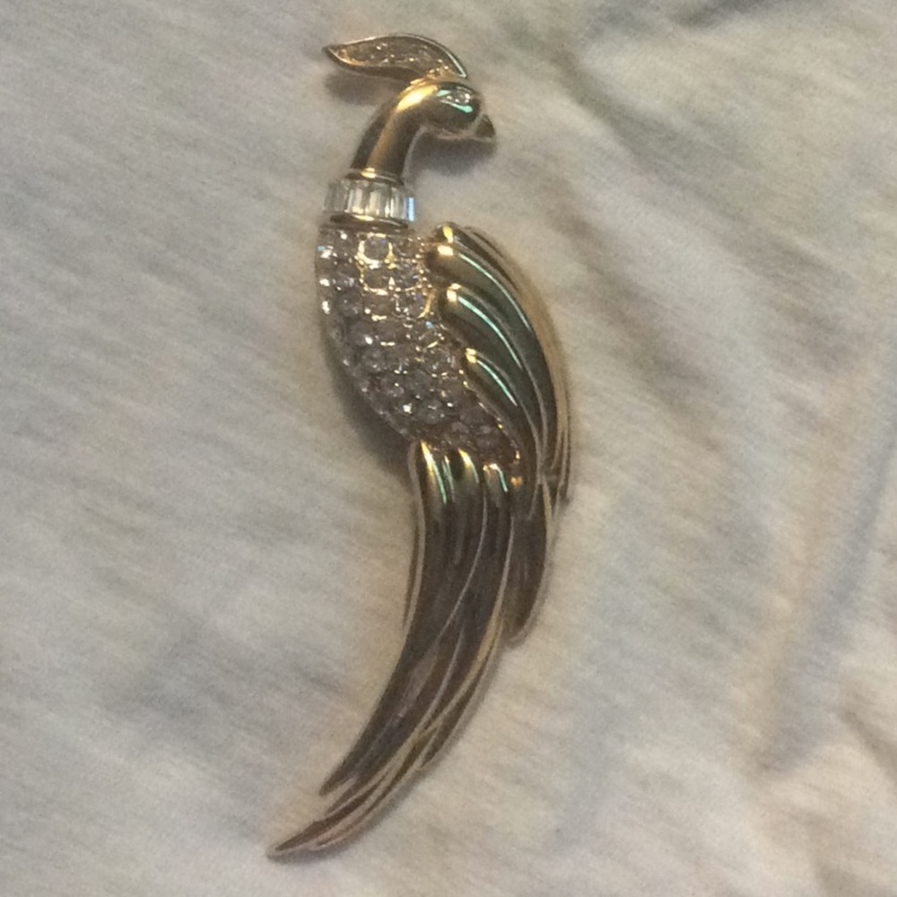 Vintage Signed Monet brooch pin bird